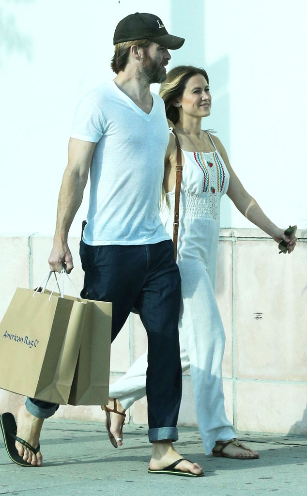 Dating vail bloom Who is